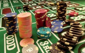 Layar selesai turnamen dengan pemenang dan distribusi hadiah di percaya 4d